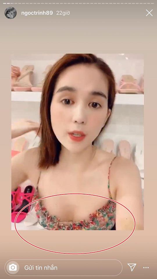 Bị chỉ trích không ngớt, Ngọc Trinh vẫn giữ lối ăn mặc hở hang khi livestream đến lộ nội y-1