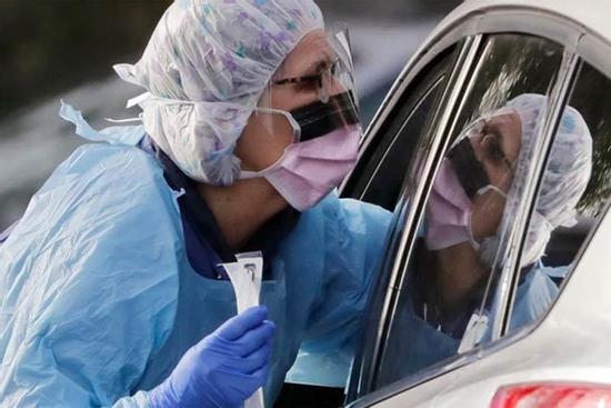 Thủ tướng Nga mắc Covid-19, Mỹ hơn một triệu người nhiễm