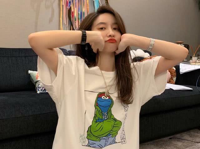 Cặp bồ với chủ tịch Taobao, người mẫu Đại Dịch kiếm nhiều tiền hơn-2