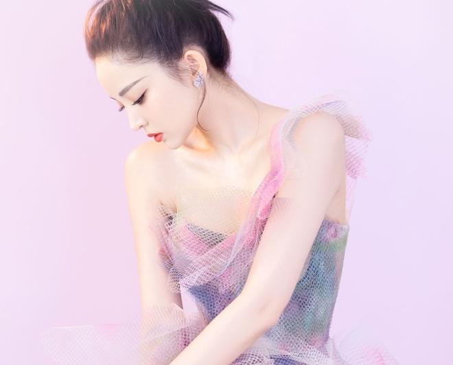 Mỹ nữ Tân Cương Cổ Lực Na Trát tái xuất được khen xinh đẹp-3