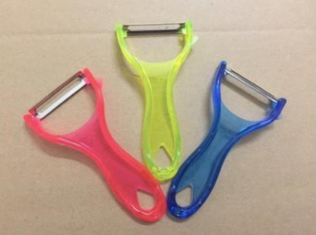 30 năm cuộc đời cô gái này mới được khai sáng về cách dùng đúng của cây dao bào rau củ-1