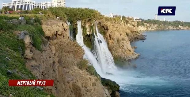 Thiệt mạng khi check-in bên vách đá-2