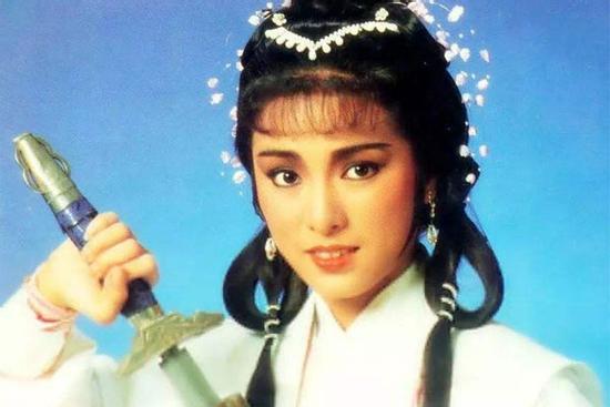 Mỹ nhân Thành Long theo đuổi 8 năm, 20 năm sau mới xin lỗi vì phụ bạc