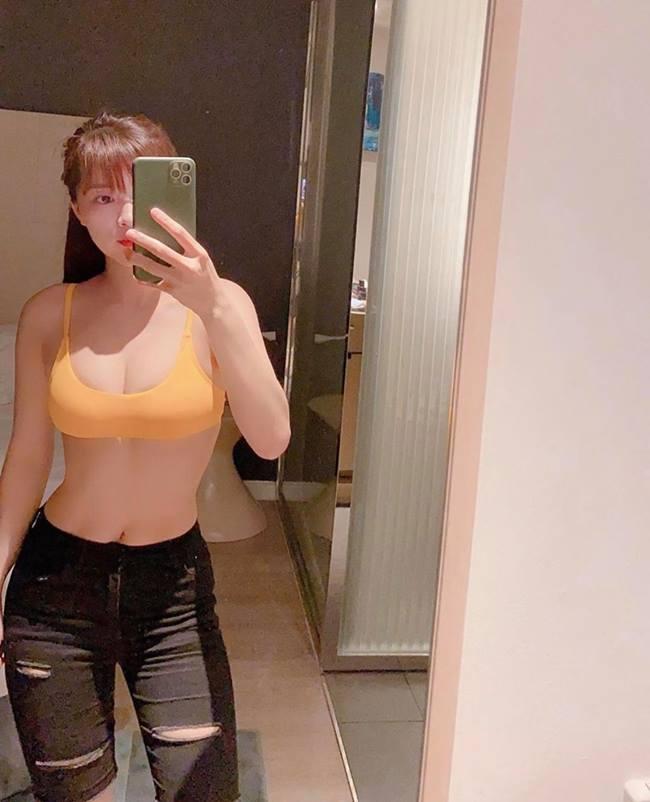 Nữ gymer Việt mặc quá gợi cảm xuống phố, dễ gây tai nạn-14