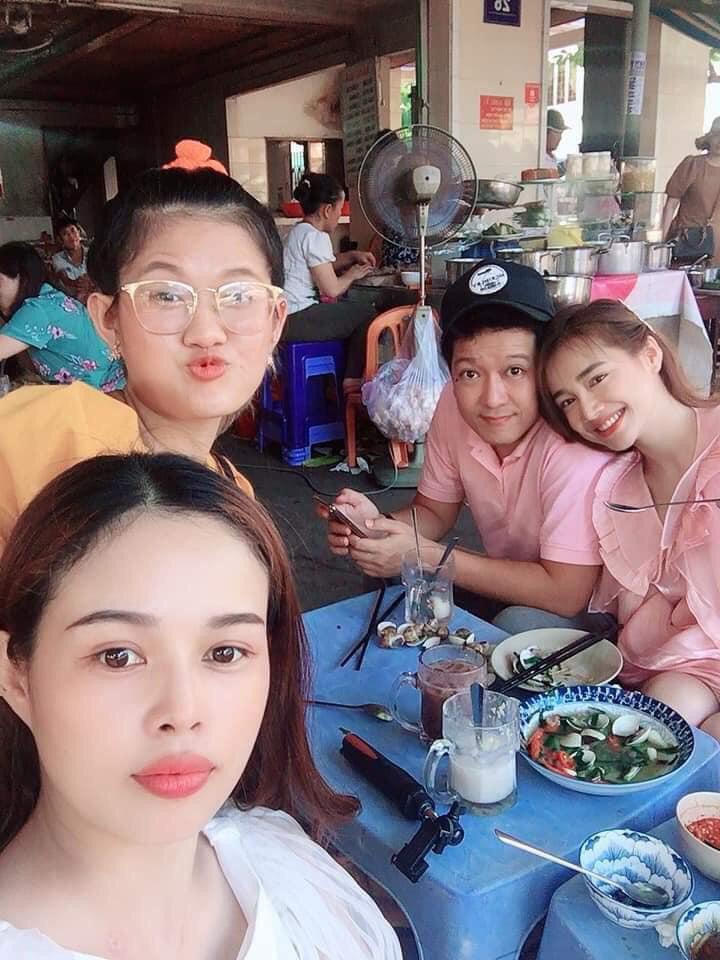 Đằng sau bà xã thích sống ảo Nhã Phương là Trường Giang hỗ trợ nhiệt tình như thế này đây!-2