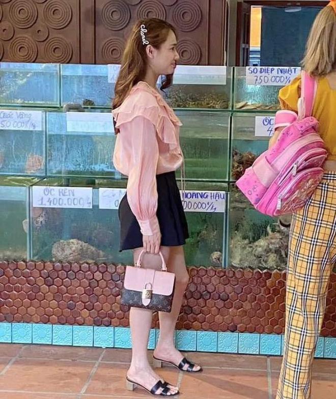 Đằng sau bà xã thích sống ảo Nhã Phương là Trường Giang hỗ trợ nhiệt tình như thế này đây!-6