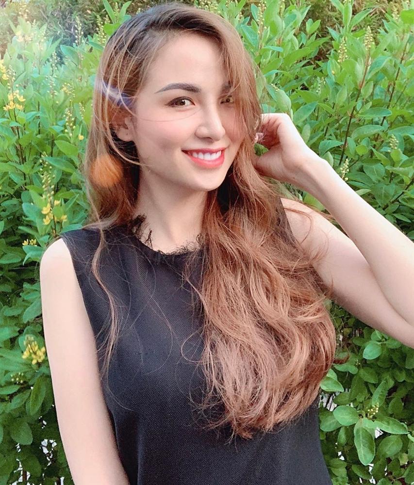 Bản tin Hoa hậu Hoàn vũ 2/5: Nhan sắc Khánh Vân không hợp tiêu chí Miss Universe-9