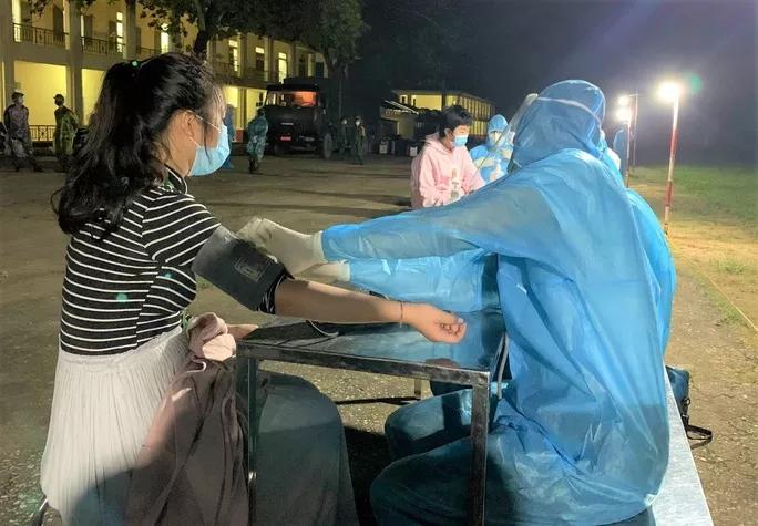 Cách ly 273 công dân Việt Nam trở về từ Canada-2