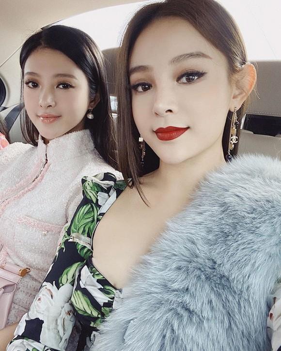 Khoe ảnh đọ sắc, em gái Huyền Baby được khen ngợi đẹp lấn lướt người chị nổi tiếng-3