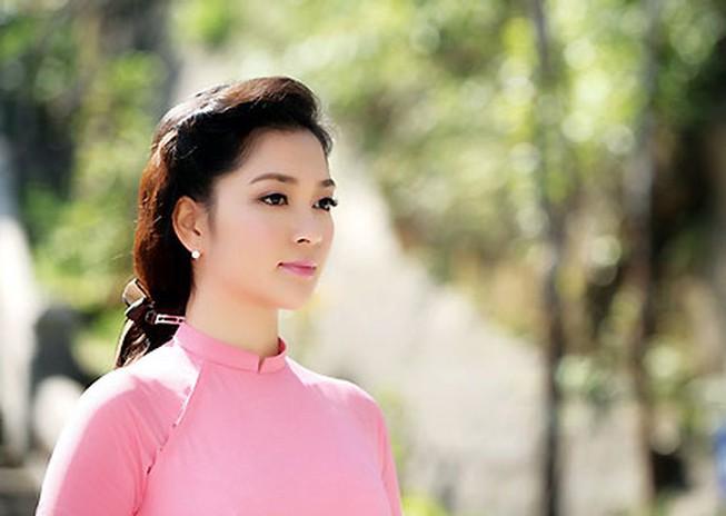 Hoa hậu Việt Nam đẹp nhất thi ứng xử: Tiếng vỗ tay vang dội khán đài vì sự thông minh-3