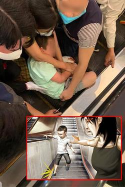 Thót tim xem clip bé trai bị kẹt chân vào thang cuốn ở trung tâm thương mại ở Hà Nội