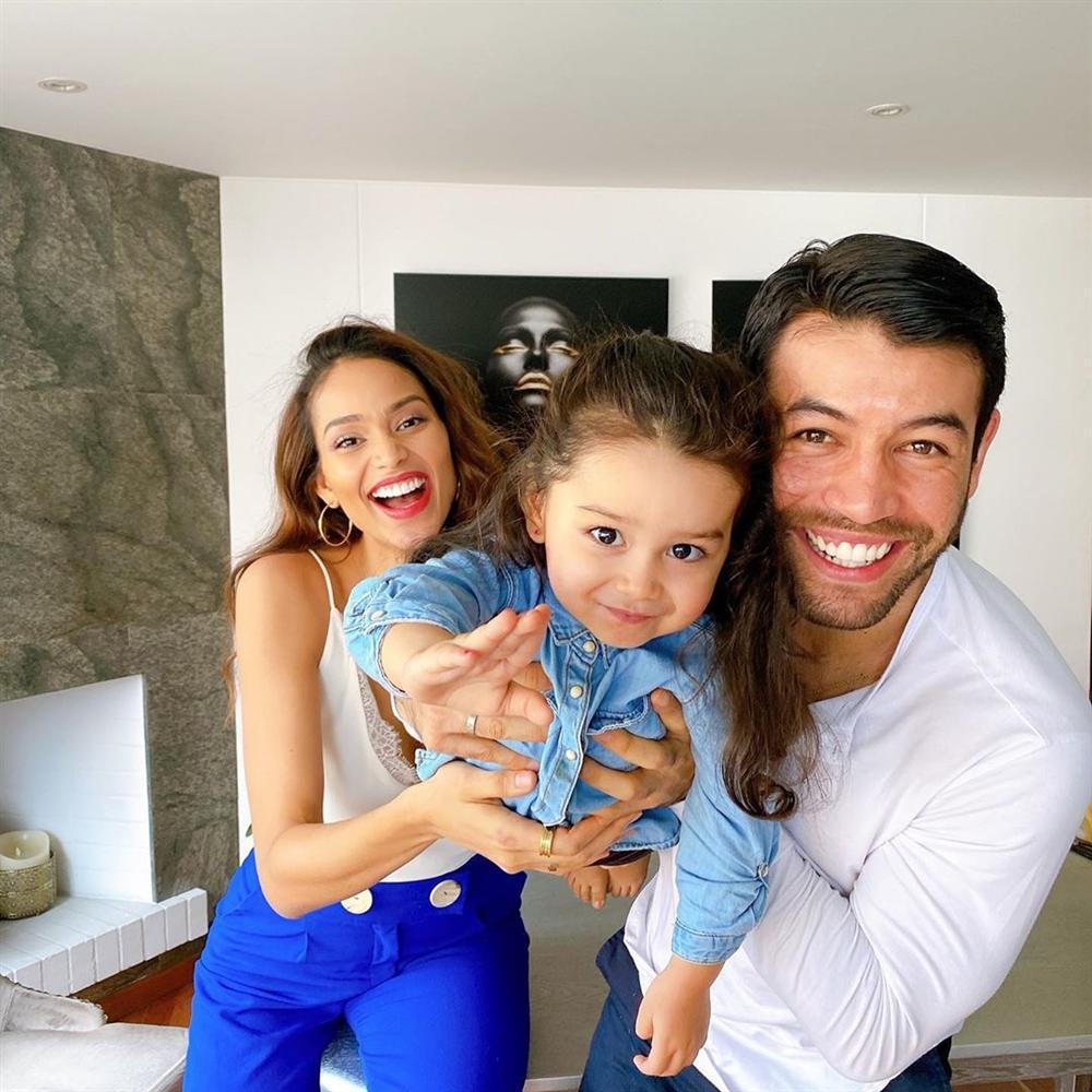 Bản tin Hoa hậu Hoàn vũ 3/5: Khung xương cực phẩm của Hoàng Thùy hạ cả dàn mỹ nữ-6