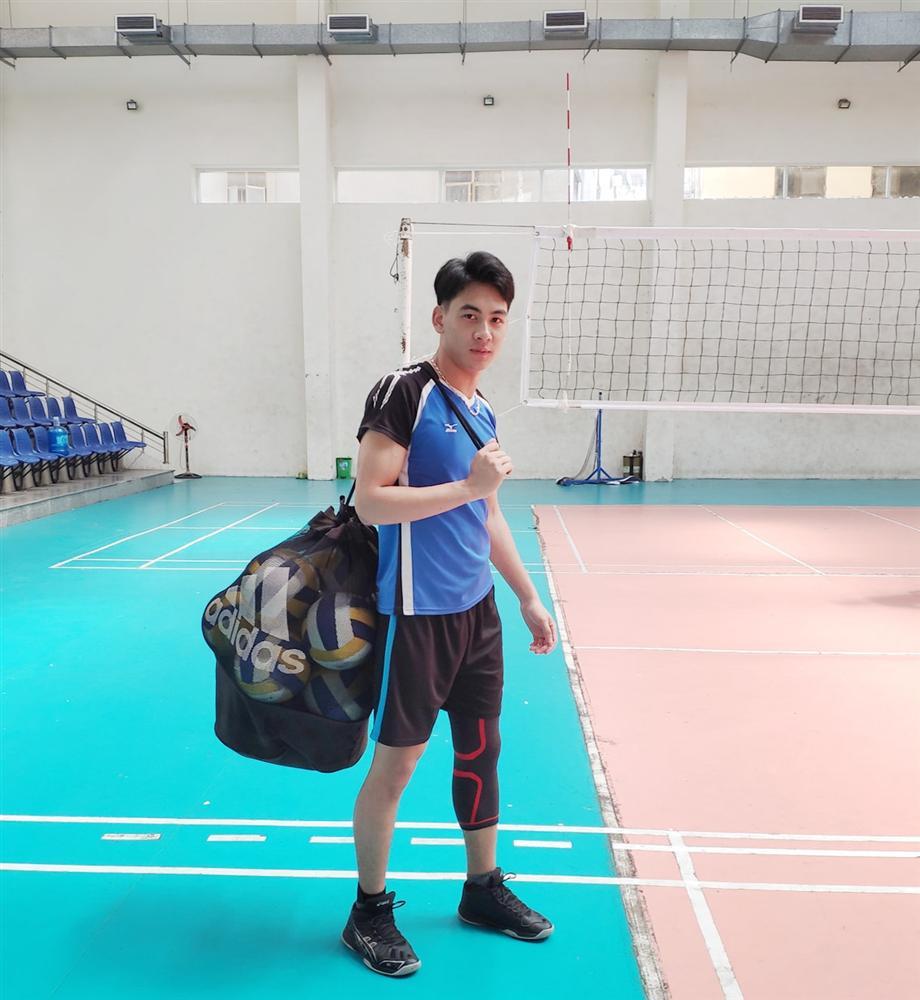 Đồng chí cảnh vệ đẹp trai tiết lộ tiêu chuẩn chọn bạn gái, có thêm nhiều ảnh đời thường nhìn chỉ muốn đổ-4