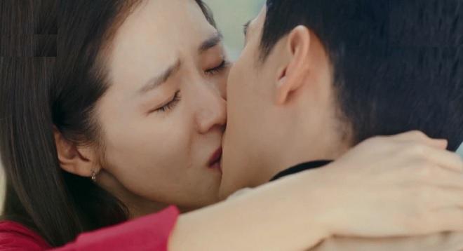 Vì sao nụ hôn của Lee Min Ho bị chê?-2