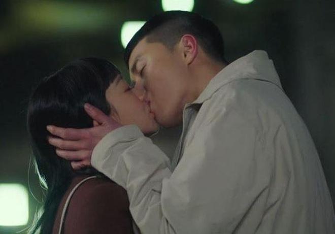 Vì sao nụ hôn của Lee Min Ho bị chê?-9