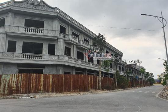 Gói hàng Nguyễn Xuân Đường gửi lên Hà Nội và những lô đất vàng tự nhận sở hữu