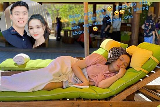 Bị vợ 'dìm hàng' và gọi là 'cô gái', cầu thủ Duy Mạnh nghĩ ra cách trả thù cực bá đạo