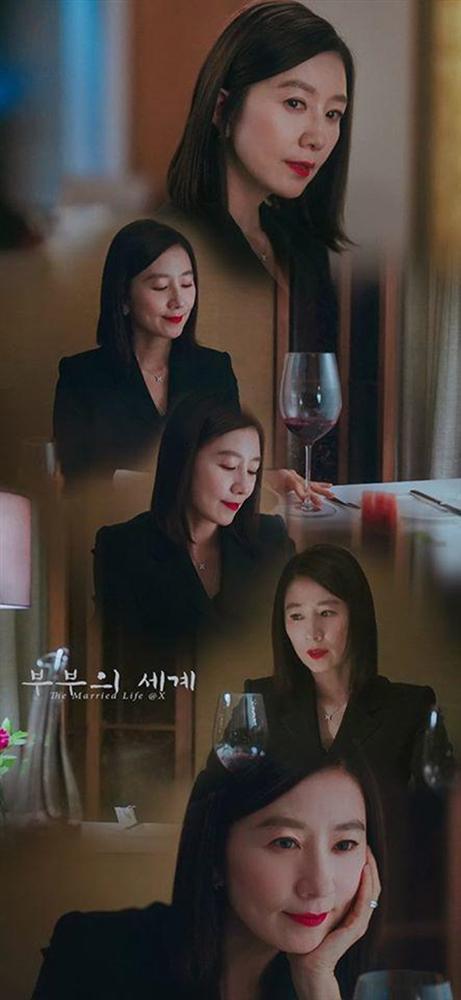 Vợ cả U60 hot nhất màn ảnh nhỏ Kbiz: vóc dáng gợi cảm, da trắng mịn căng bóng-4