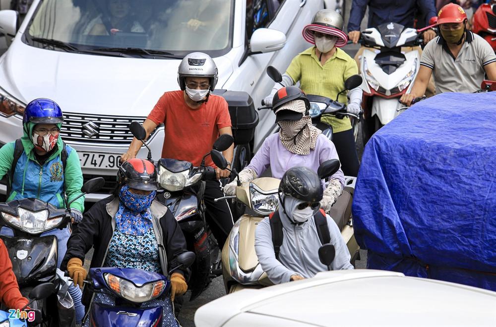 Giao thông Hà Nội, TP.HCM trở lại cảnh rối loạn kể từ đầu mùa dịch-10
