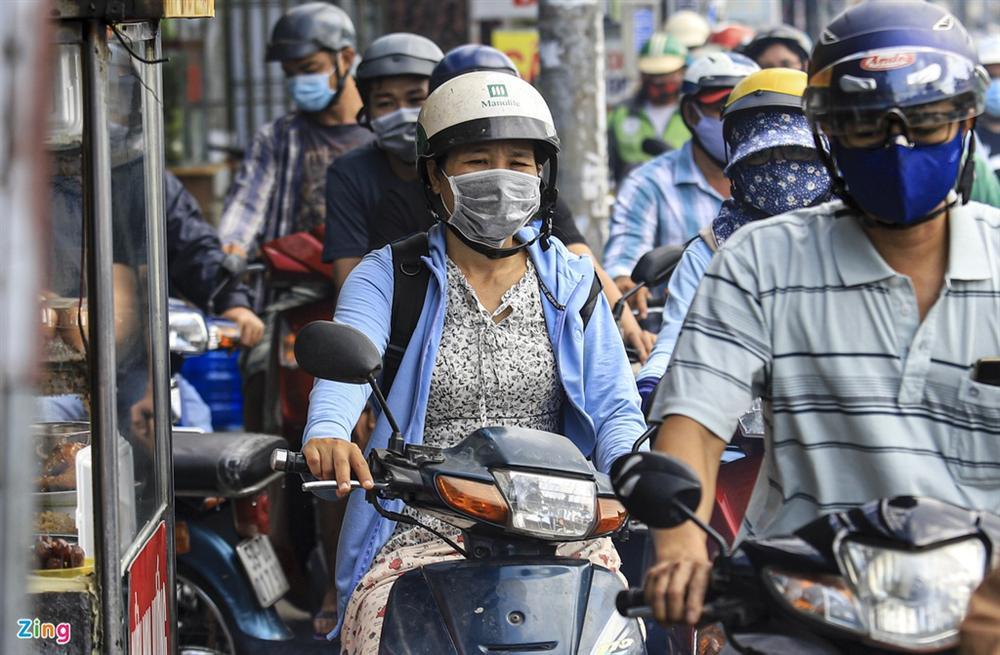 Giao thông Hà Nội, TP.HCM trở lại cảnh rối loạn kể từ đầu mùa dịch-14