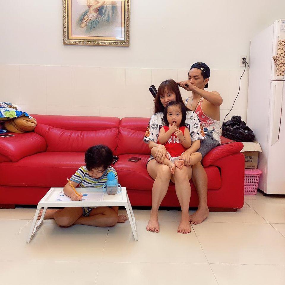 Gái 2 con Khánh Thi khoe body bốc lửa, nhảy sexy hớp hồn Phan Hiển-10