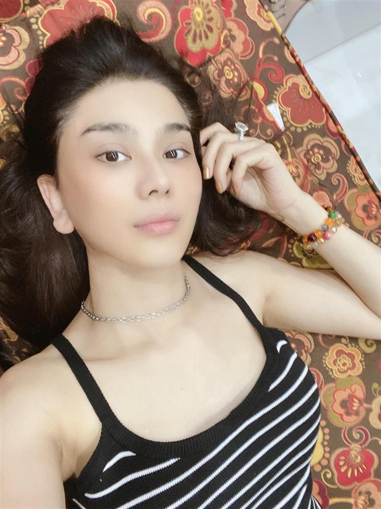 Bị chê bai nhan sắc, Lâm Khánh Chi tuyên bố: Chị già thì cả thế gian không ai trẻ-2