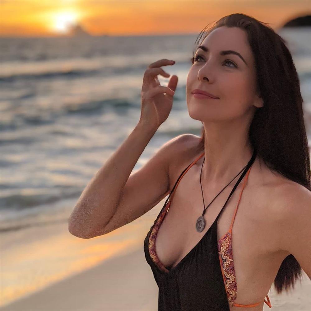 Bản tin Hoa hậu Hoàn vũ 4/5: Lệ Hằng công khai chê nhan sắc Khánh Vân?-3