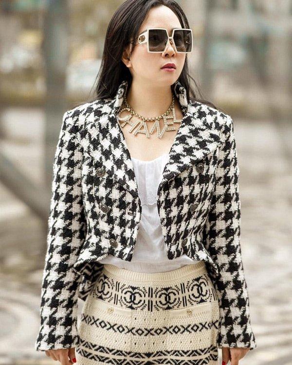 Khoe 9 đôi bông tai quý hiếm mới mua, Phượng Chanel được Instagram nước ngoài nhắc tên-1