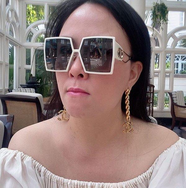 Khoe 9 đôi bông tai quý hiếm mới mua, Phượng Chanel được Instagram nước ngoài nhắc tên-9