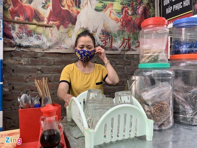 Nam shipper bị hành hung vì nhục mạ tài xế, đập phá ôtô-1