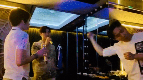 Ca sĩ Vpop cover nhạc nước ngoài: Người được khen tới tấp, kẻ phá bài không tha-7