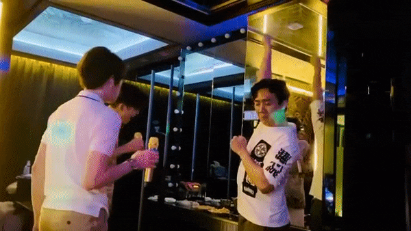 Ca sĩ Vpop cover nhạc nước ngoài: Người được khen tới tấp, kẻ phá bài không tha-8