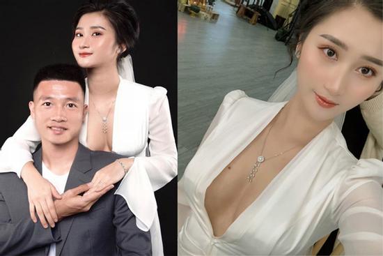 Vợ cầu thủ nổi tiếng tuyển Việt Nam làm fans chú ý khi diện váy gợi cảm chụp ảnh cưới