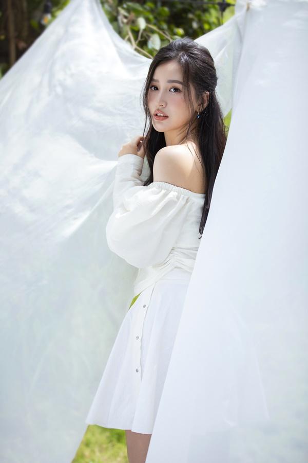 Mai Phương Thúy ca thán vì chẳng ai chú ý đến gương mặt đẹp của mình mà chỉ quan tâm đến chiều cao khủng-7