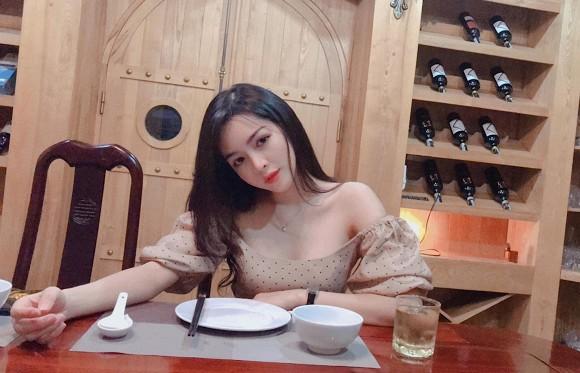 Hotgirl Việt thẩm mỹ thành công nhất 5 năm trước tái xuất với ngoại hình bốc lửa, quyến rũ-4