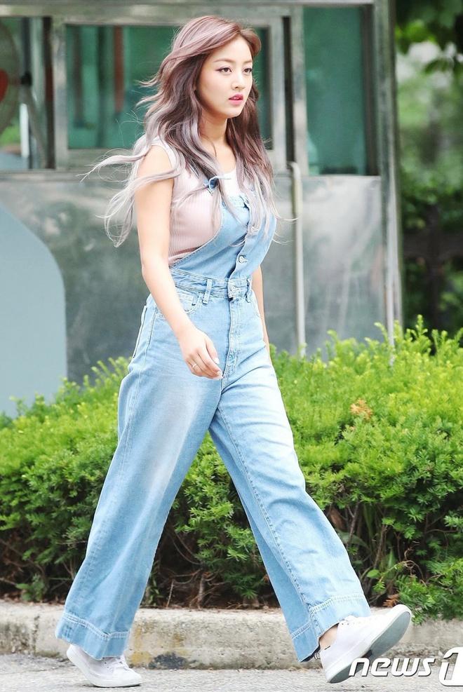 Đây là kiểu quần được Taeyeon, Lisa và nhiều sao Hàn thích mặc-7