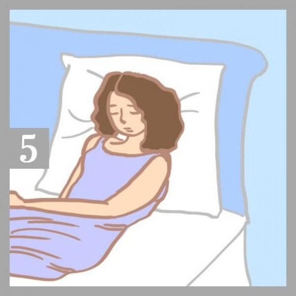 Cách gối đầu khi ngủ tiết lộ nhiều điều thú vị về con người bạn-6