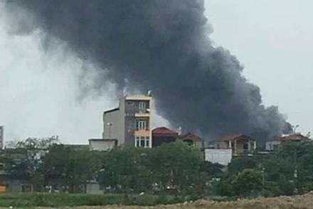Hà Nội: Cháy lớn công ty thuốc thú y, 3 người tử vong
