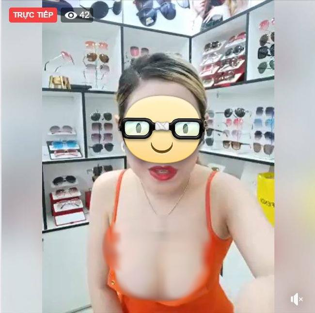 Nhức mắt với trào lưu mới của hội chị em bán hàng online: Ăn mặc hớ hênh, khoe trọn vòng 1 để câu tương tác-3