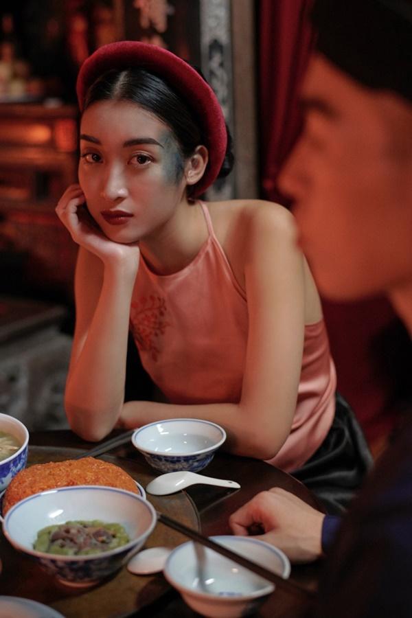 Hoa hậu Tiểu Vy, Đỗ Mỹ Linh và Tường San diễn xuất trong MV ra sao?-6