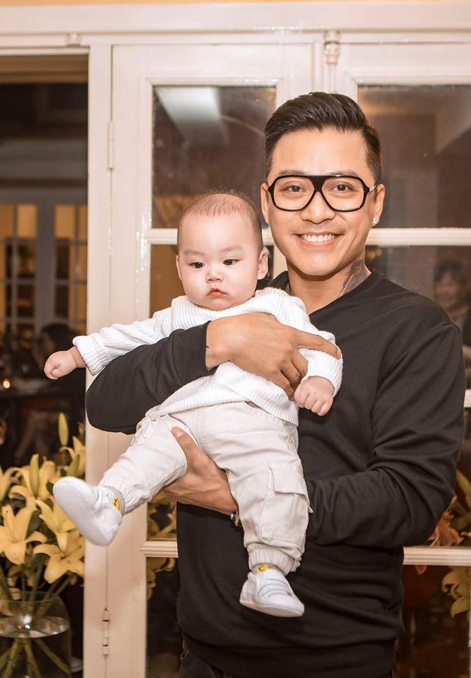 Từng là Don Juan showbiz Việt, Tuấn Hưng hiện được khen hết lời vì yêu vợ thương con-5