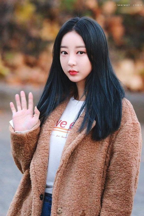 EXID Hyelin ký hợp đồng độc quyền với SidusHQ, về chung nhà với Kim Yoo Jung, Oh Yeon Seo, Jang Hyuk,...