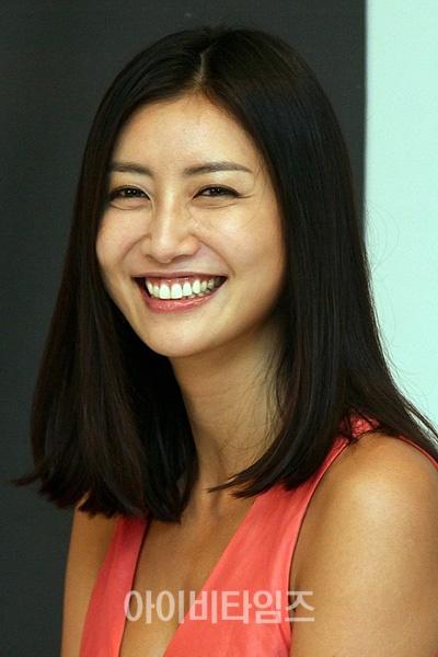 Hoa hậu Hàn Quốc sự nghiệp lụi tàn vì chất cấm và hỗn xược-7