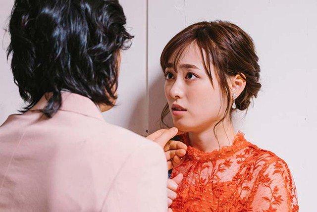 Đổi đời lấy chồng giàu, tôi chết lặng khi phát hiện bí mật trong căn phòng tối-1