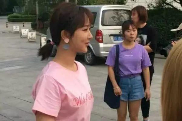 Dương Tử bị chê kém sắc trong loạt ảnh chụp bởi người qua đường-2