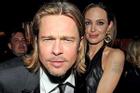 Brad Pitt và Angelina Jolie thân thiết hơn trong thời gian cách ly