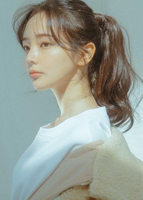 Phụ nữ sinh vào khung giờ vàng này, cuộc sống khó khăn mấy cũng vượt qua, càng lớn tuổi càng giàu có, hậu vận hạnh phúc viên mãn-2