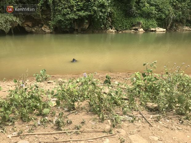 Vụ nghi vấn mẹ ôm 3 bé gái nhỏ tự tử: Chồng nó nhìn thấy vợ bế các con đi nhưng tưởng sang nhà bà ngoại chơi, ai ngờ…-9