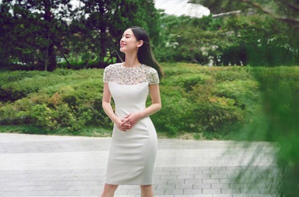 Mỹ nhân phản bội Châu Tinh Trì: 10 năm chịu cảnh vợ lẽ, đổi lấy cuộc sống giàu sang phú quý-9