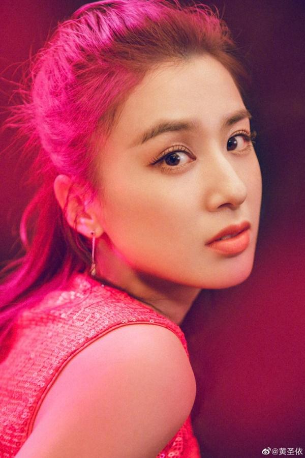 Mỹ nhân phản bội Châu Tinh Trì: 10 năm chịu cảnh vợ lẽ, đổi lấy cuộc sống giàu sang phú quý-12